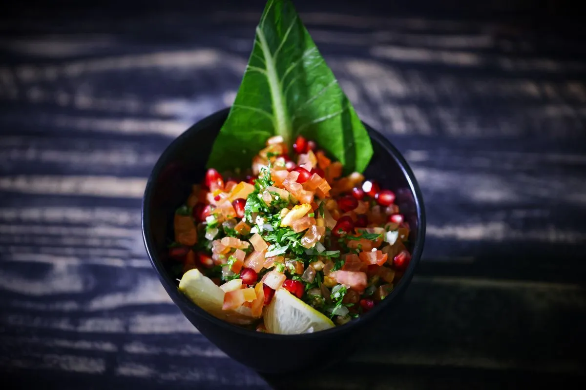 Frische Salsa aus gehackten Tomaten